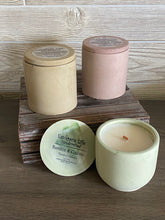 Load image into Gallery viewer, Cement Tulip and Cylinder Candle 7oz
